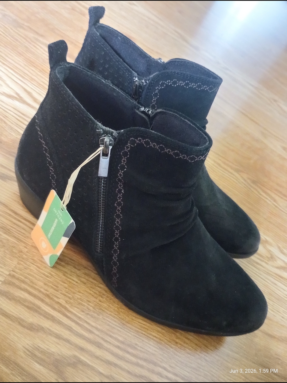 Women’s Earth Origins Black Suede Ankle Boots with Side Zip